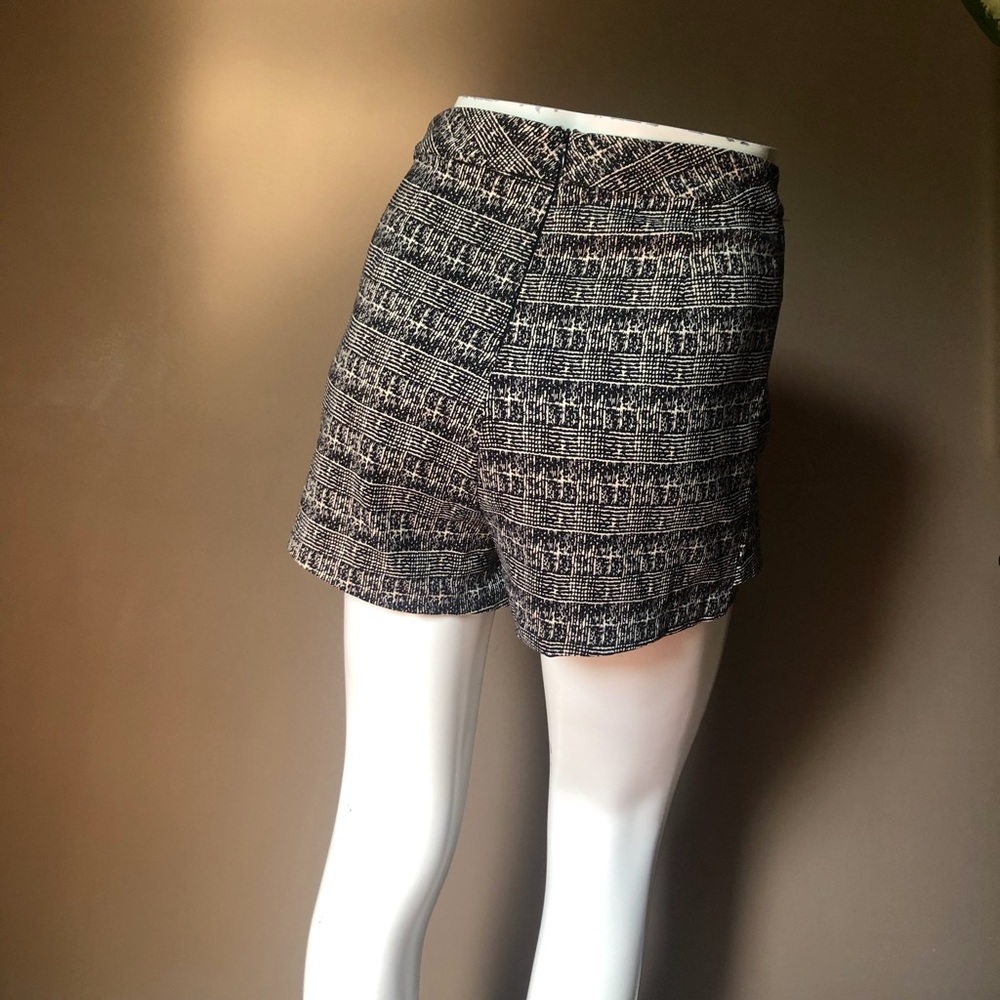 Fora Skort - image 3